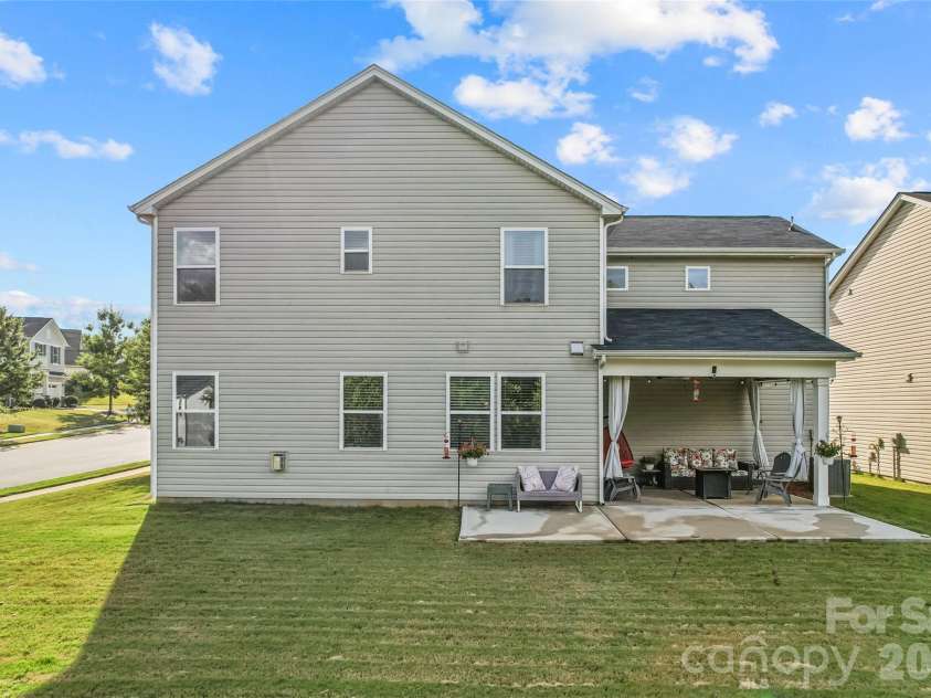9002 Willowfield Drive, Charlotte, NC 28269.  MLS# CAR4424238, YatesRealty ID 50865. Back Exterior View