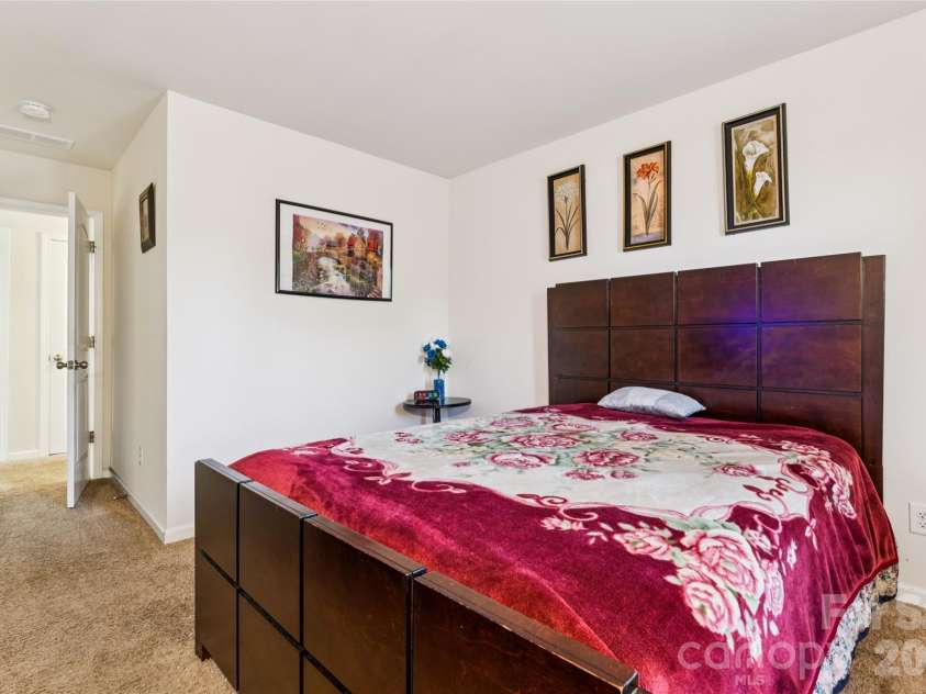 9002 Willowfield Drive, Charlotte, NC 28269.  MLS# CAR4424238, YatesRealty ID 50865. Bedroom B