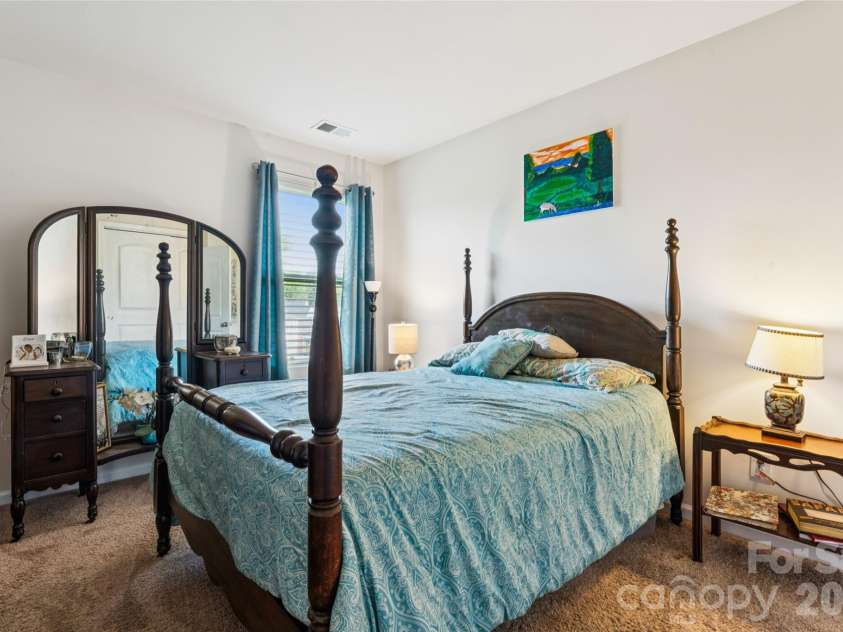 9002 Willowfield Drive, Charlotte, NC 28269.  MLS# CAR4424238, YatesRealty ID 50865. Bedroom C