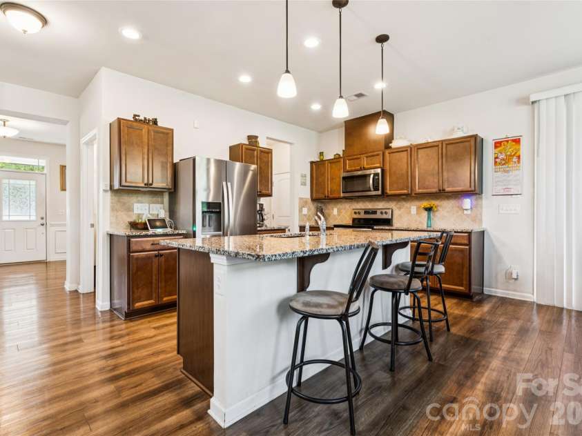 9002 Willowfield Drive, Charlotte, NC 28269.  MLS# CAR4424238, YatesRealty ID 50865. Full Kitchen View