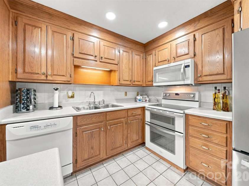 3070 Startown Road, Newton, NC 28658.  MLS# CAR4421474, YatesRealty ID 50866. 