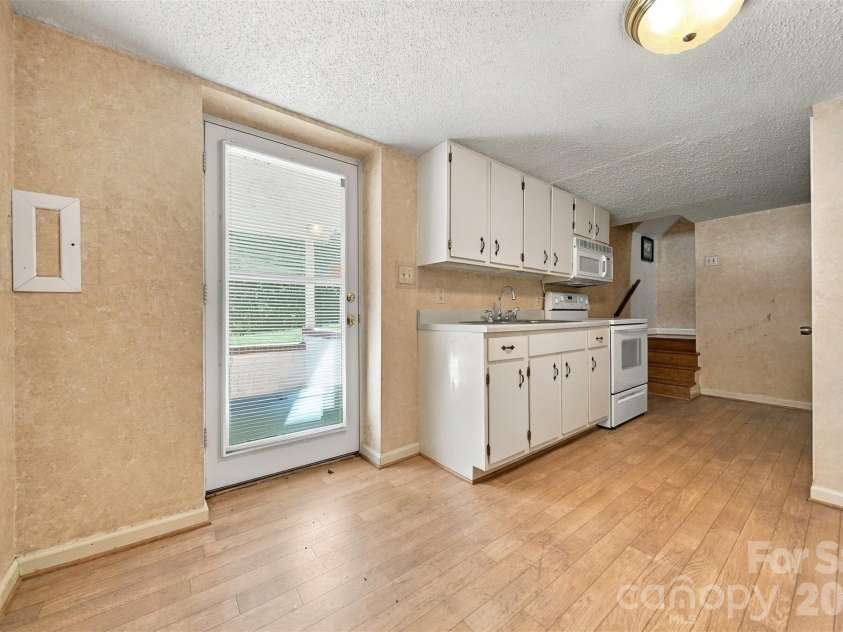 3070 Startown Road, Newton, NC 28658.  MLS# CAR4421474, YatesRealty ID 50866. 