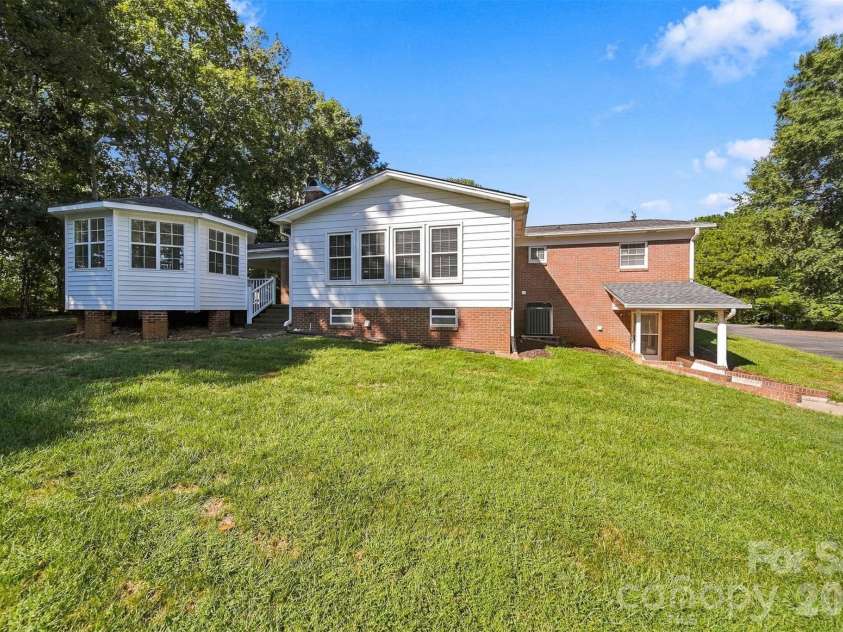 3070 Startown Road, Newton, NC 28658.  MLS# CAR4421474, YatesRealty ID 50866. 