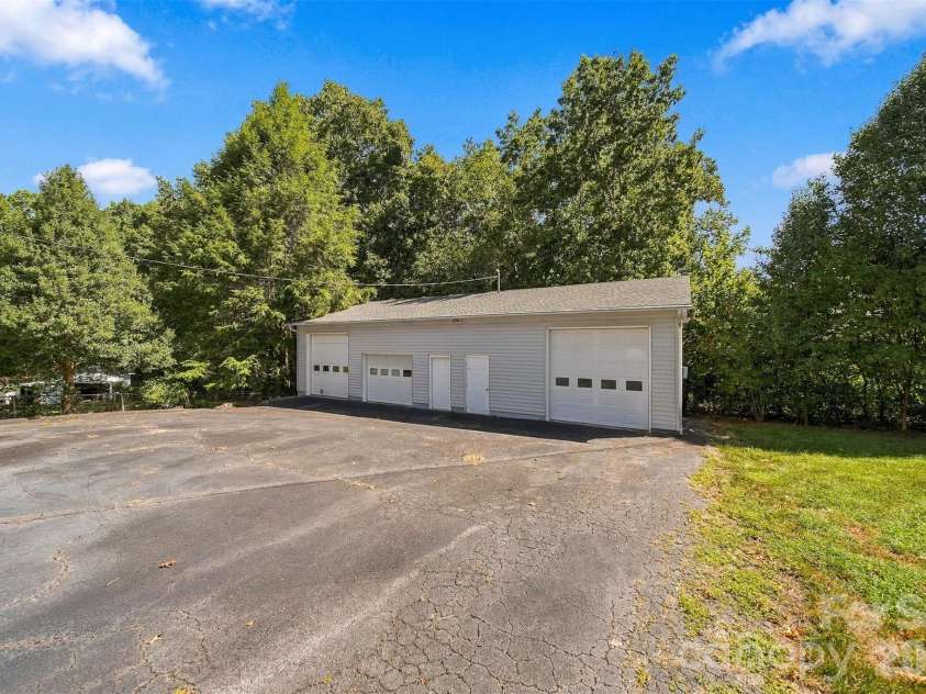 3070 Startown Road, Newton, NC 28658.  MLS# CAR4421474, YatesRealty ID 50866. 