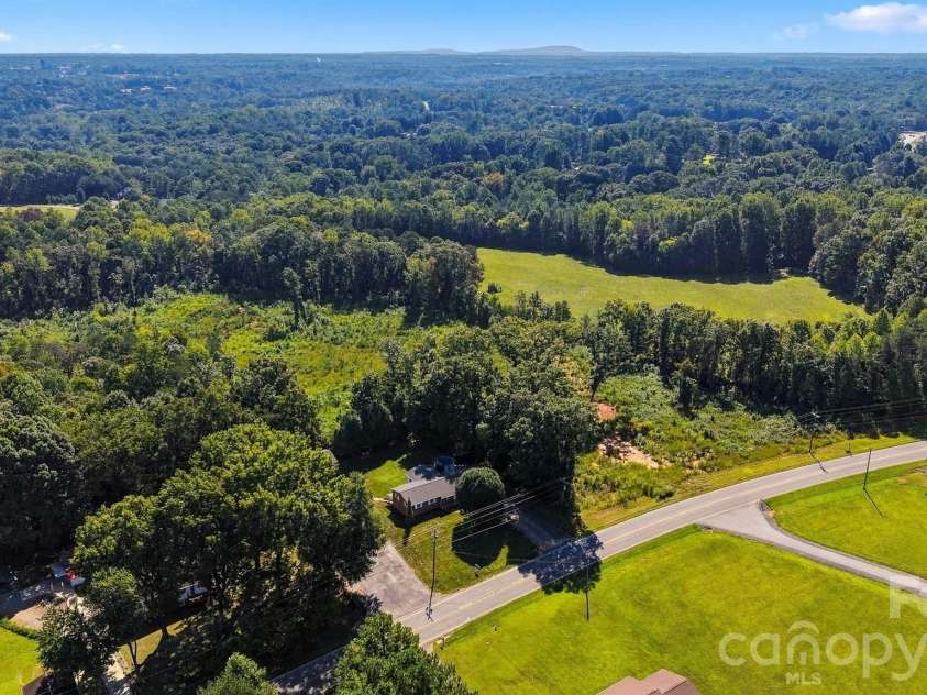 3070 Startown Road, Newton, NC 28658.  MLS# CAR4421474, YatesRealty ID 50866. 