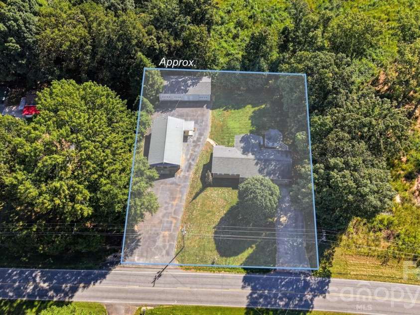 3070 Startown Road, Newton, NC 28658.  MLS# CAR4421474, YatesRealty ID 50866. 