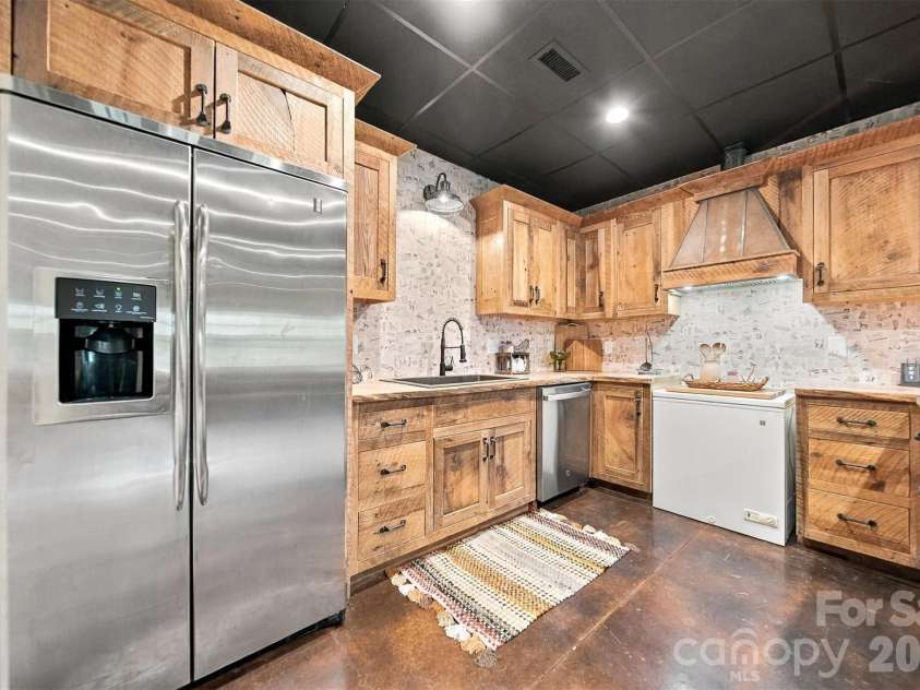 135 Chetola Ridge Drive, Taylorsville, NC 28681.  MLS# CAR4422085, YatesRealty ID 50867. 