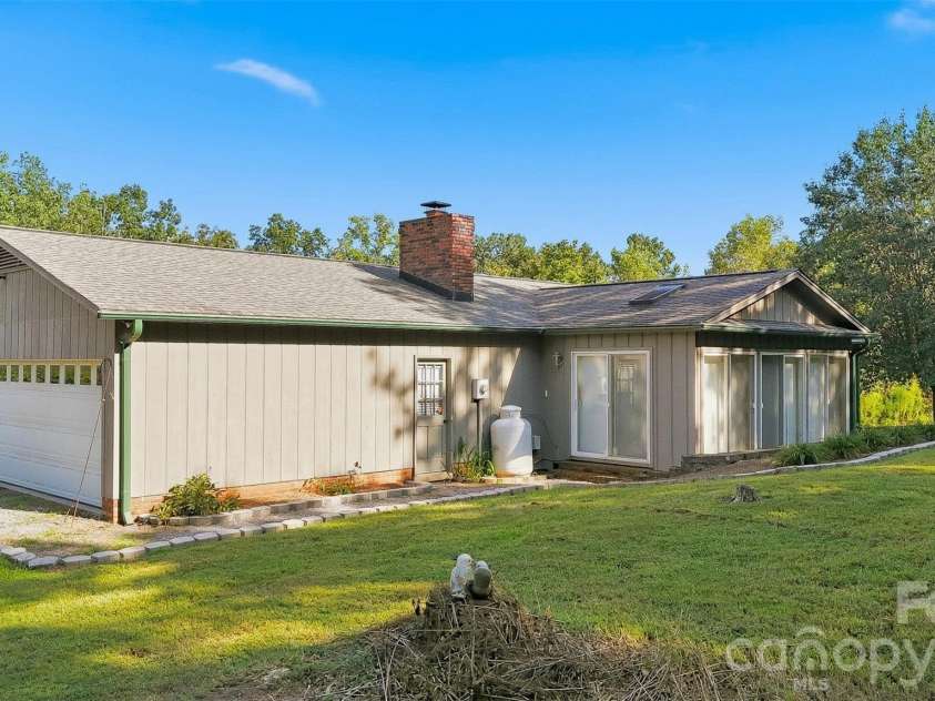 258 Nine Patch Lane, Taylorsville, NC 28681.  MLS# CAR4423574, YatesRealty ID 50868. 