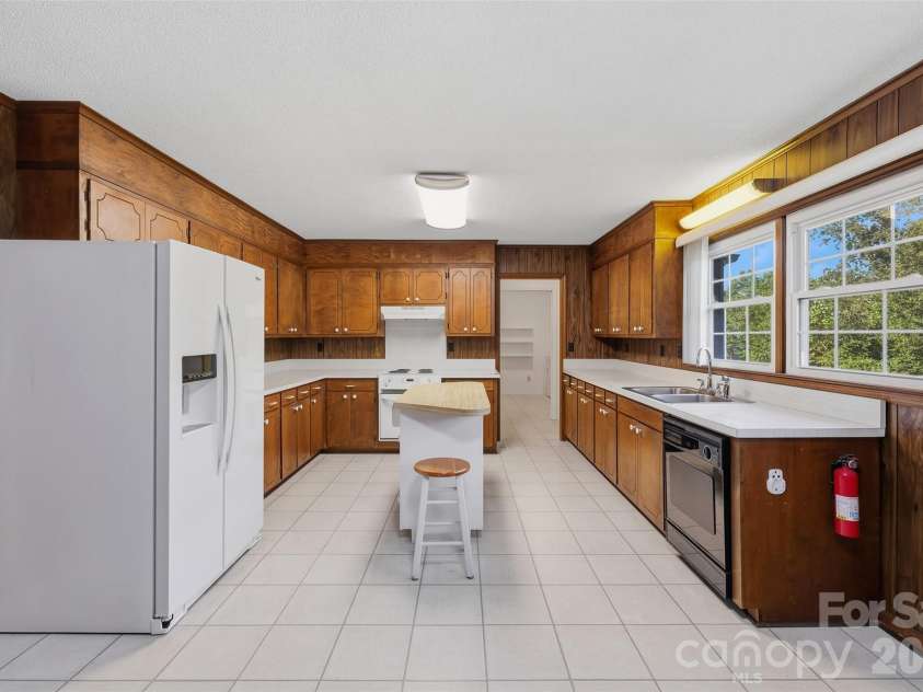 258 Nine Patch Lane, Taylorsville, NC 28681.  MLS# CAR4423574, YatesRealty ID 50868. 