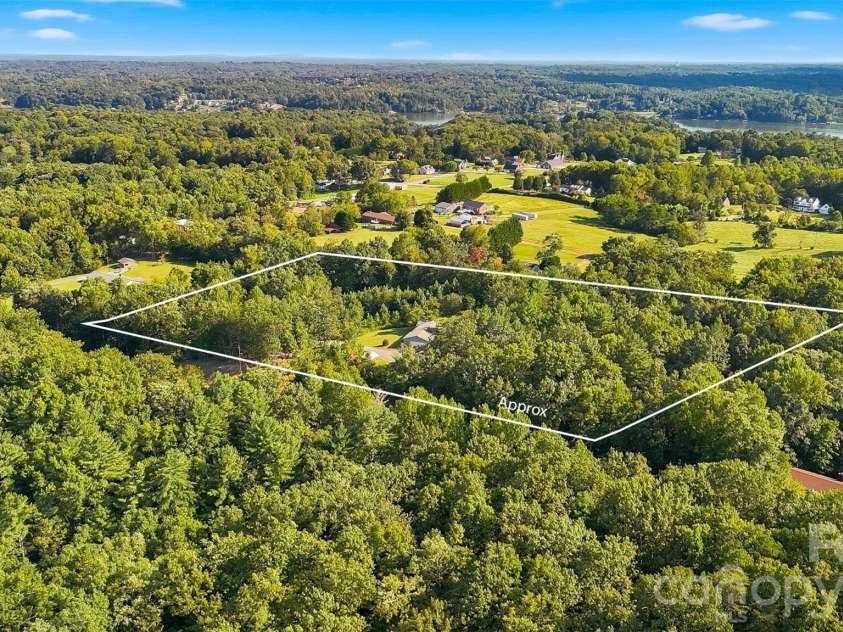 258 Nine Patch Lane, Taylorsville, NC 28681.  MLS# CAR4423574, YatesRealty ID 50868. 