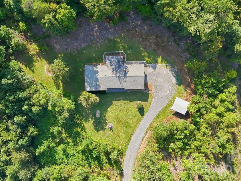 258 Nine Patch Lane, Taylorsville, NC 28681.  MLS# CAR4423574, YatesRealty ID 50868. 