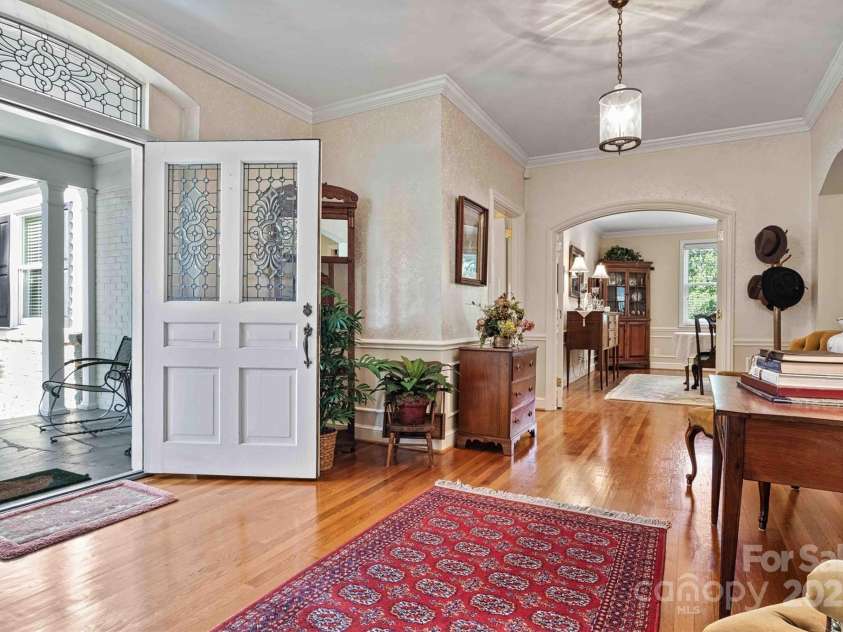 842 North Center Street, Hickory, NC 28601.  MLS# CAR4215232, YatesRealty ID 5087. Foyer/Formal Dining Room Entry View