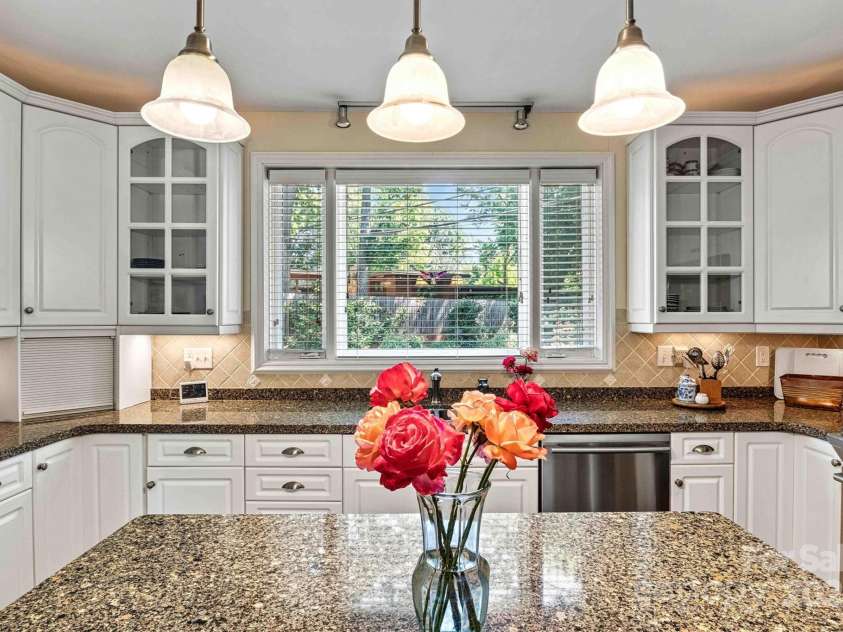 842 North Center Street, Hickory, NC 28601.  MLS# CAR4215232, YatesRealty ID 5087. Kitchen/Island View