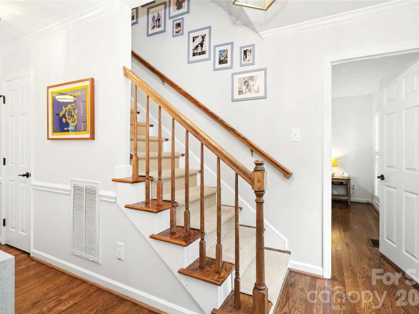 7815 Covey Chase Drive, Charlotte, NC 28210.  MLS# CAR4423401, YatesRealty ID 50870. 