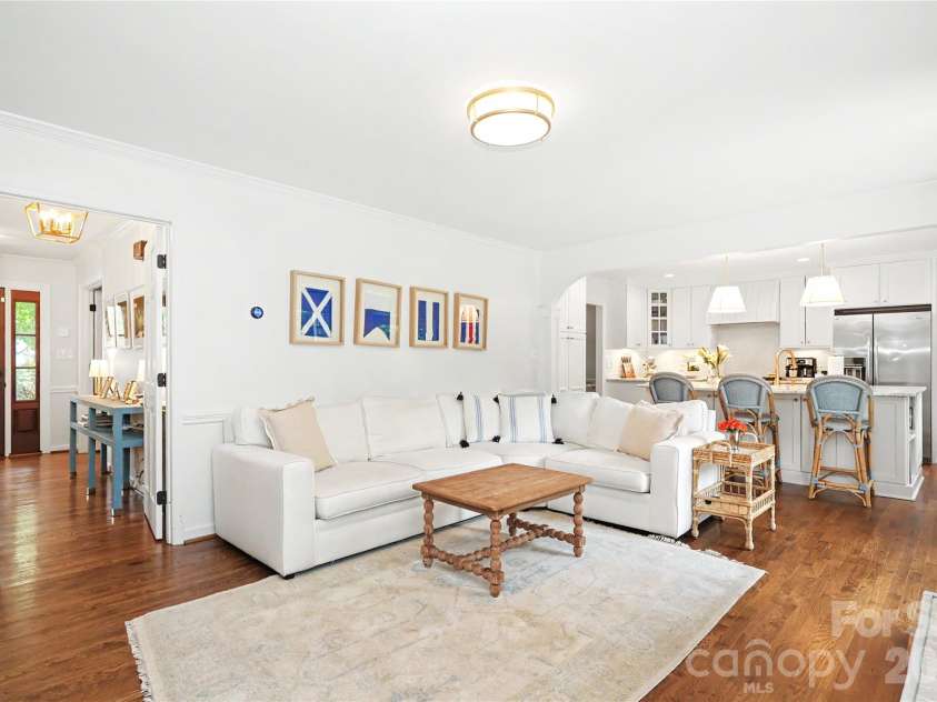 7815 Covey Chase Drive, Charlotte, NC 28210.  MLS# CAR4423401, YatesRealty ID 50870. 