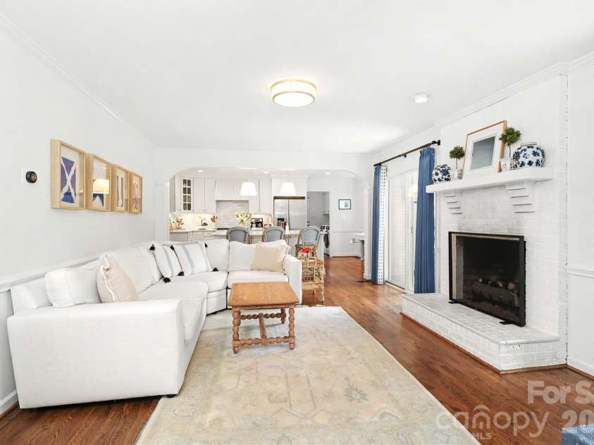 7815 Covey Chase Drive, Charlotte, NC 28210.  MLS# CAR4423401, YatesRealty ID 50870. 