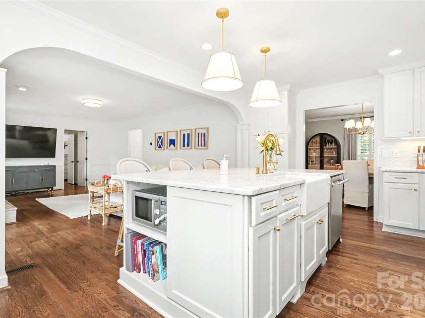 7815 Covey Chase Drive, Charlotte, NC 28210.  MLS# CAR4423401, YatesRealty ID 50870. 
