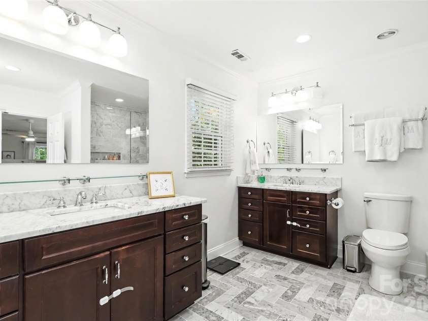 7815 Covey Chase Drive, Charlotte, NC 28210.  MLS# CAR4423401, YatesRealty ID 50870. 