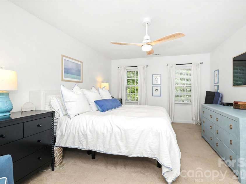 7815 Covey Chase Drive, Charlotte, NC 28210.  MLS# CAR4423401, YatesRealty ID 50870. 