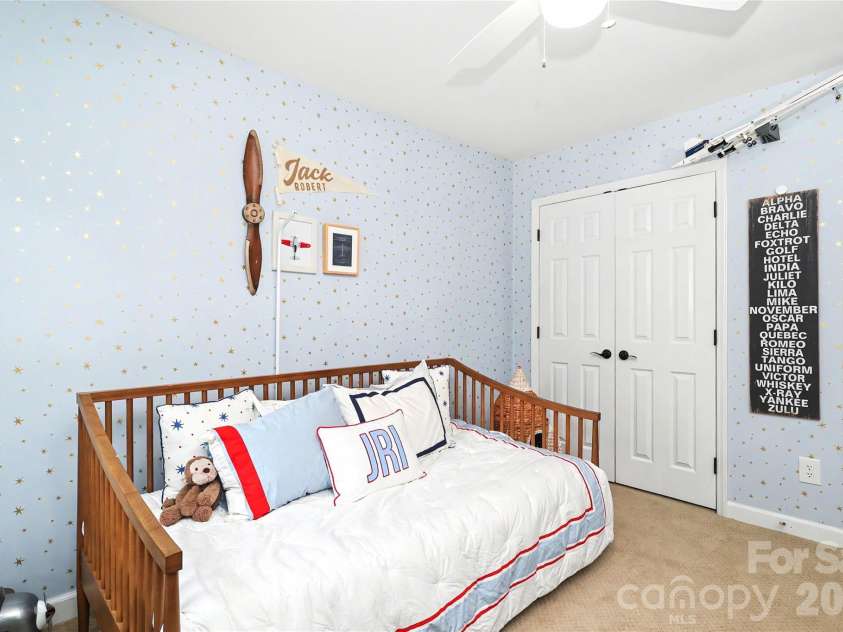 7815 Covey Chase Drive, Charlotte, NC 28210.  MLS# CAR4423401, YatesRealty ID 50870. 