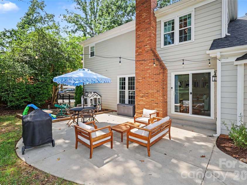 7815 Covey Chase Drive, Charlotte, NC 28210.  MLS# CAR4423401, YatesRealty ID 50870. 