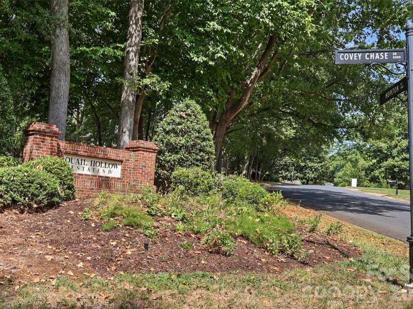 7815 Covey Chase Drive, Charlotte, NC 28210.  MLS# CAR4423401, YatesRealty ID 50870. 