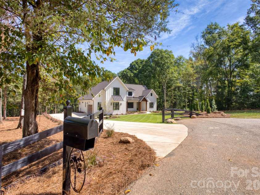 1103 Oakmont Drive, Rock Hill, SC 29732.  MLS# CAR4420882, YatesRealty ID 50872. 