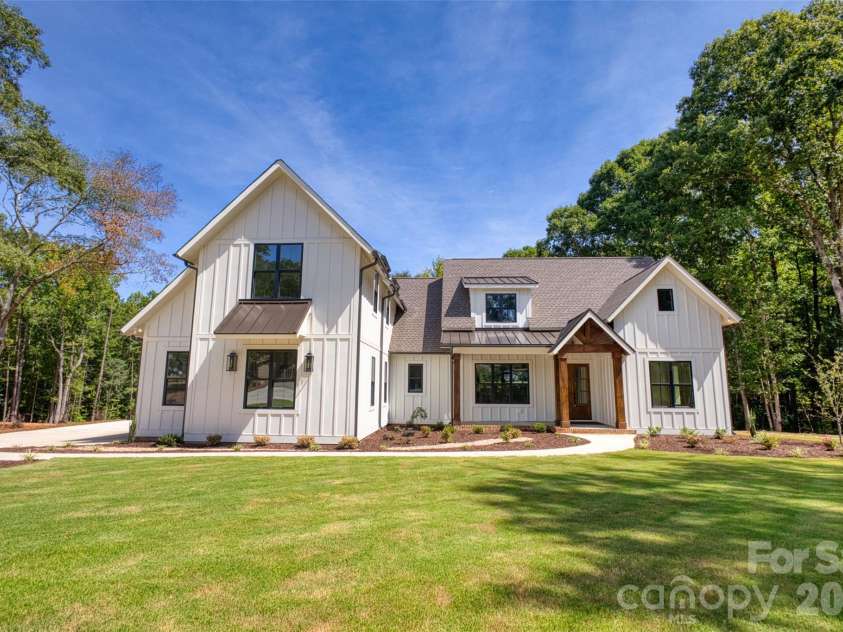 1103 Oakmont Drive, Rock Hill, SC 29732.  MLS# CAR4420882, YatesRealty ID 50872. 