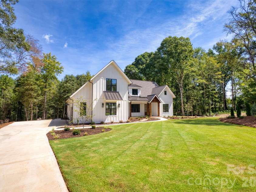 1103 Oakmont Drive, Rock Hill, SC 29732.  MLS# CAR4420882, YatesRealty ID 50872. 