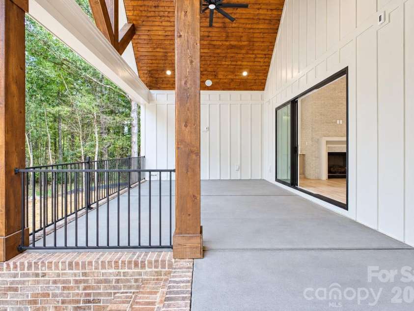 1103 Oakmont Drive, Rock Hill, SC 29732.  MLS# CAR4420882, YatesRealty ID 50872. 