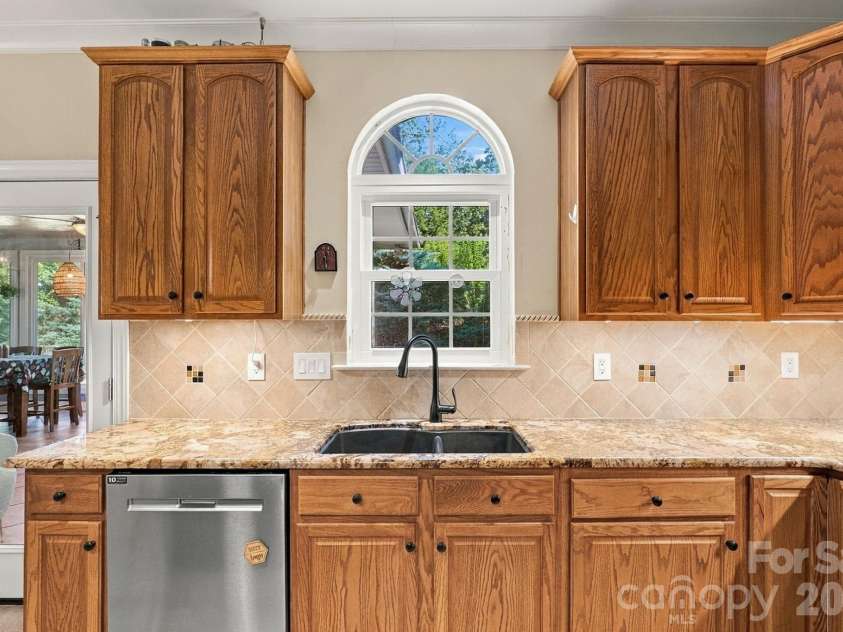 1213 Boyden Place, Concord, NC 28027.  MLS# CAR4419628, YatesRealty ID 50873. 