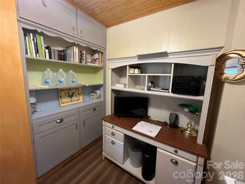 74 Vaughn Road, Spruce Pine, NC 28777.  MLS# CAR4424283, YatesRealty ID 50876. 