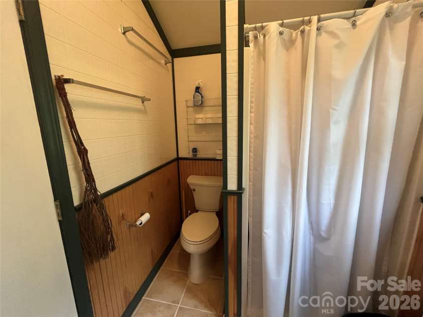 74 Vaughn Road, Spruce Pine, NC 28777.  MLS# CAR4424283, YatesRealty ID 50876. 