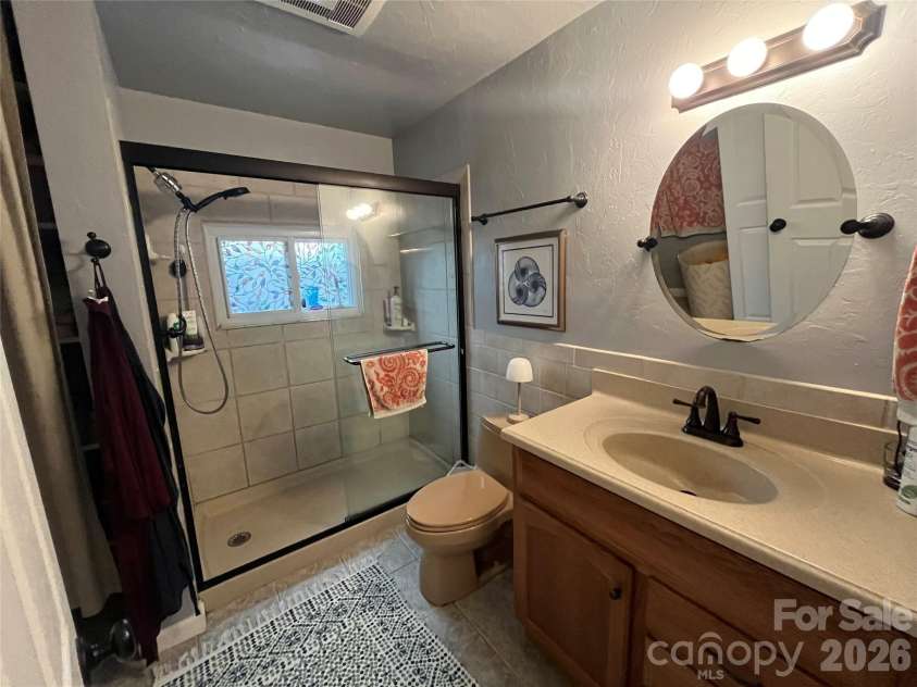 74 Vaughn Road, Spruce Pine, NC 28777.  MLS# CAR4424283, YatesRealty ID 50876. Bathroom