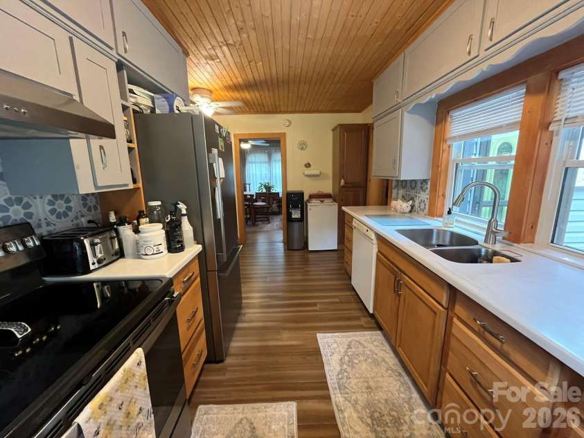 74 Vaughn Road, Spruce Pine, NC 28777.  MLS# CAR4424283, YatesRealty ID 50876. Kitchen