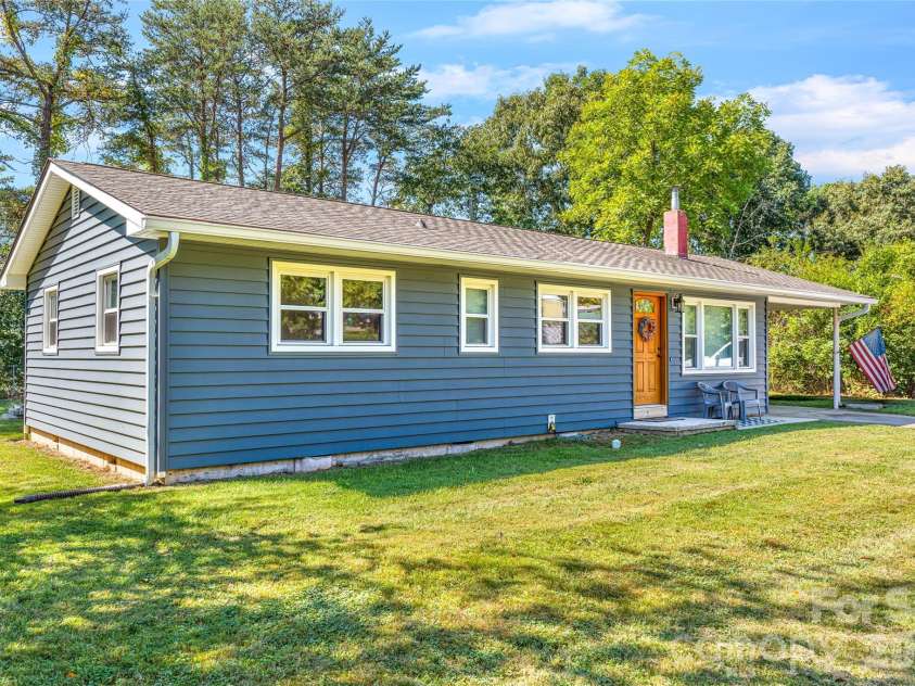 1025 Old US 70 Highway, Black Mountain, NC 28711.  MLS# CAR4414850, YatesRealty ID 50877. 