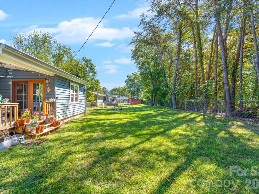 1025 Old US 70 Highway, Black Mountain, NC 28711.  MLS# CAR4414850, YatesRealty ID 50877. 