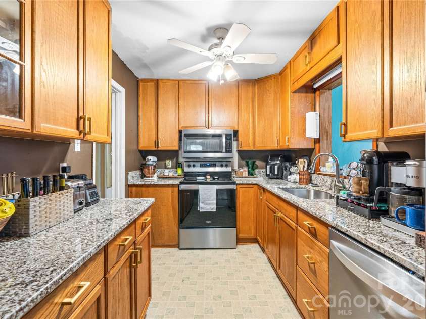 1025 Old US 70 Highway, Black Mountain, NC 28711.  MLS# CAR4414850, YatesRealty ID 50877. 