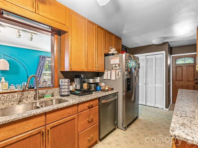 1025 Old US 70 Highway, Black Mountain, NC 28711.  MLS# CAR4414850, YatesRealty ID 50877. 