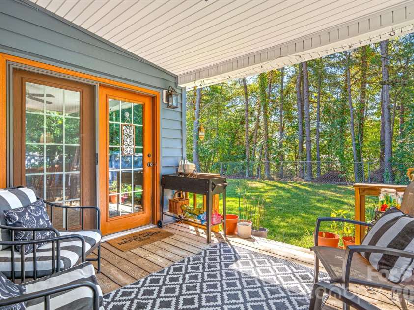 1025 Old US 70 Highway, Black Mountain, NC 28711.  MLS# CAR4414850, YatesRealty ID 50877. 