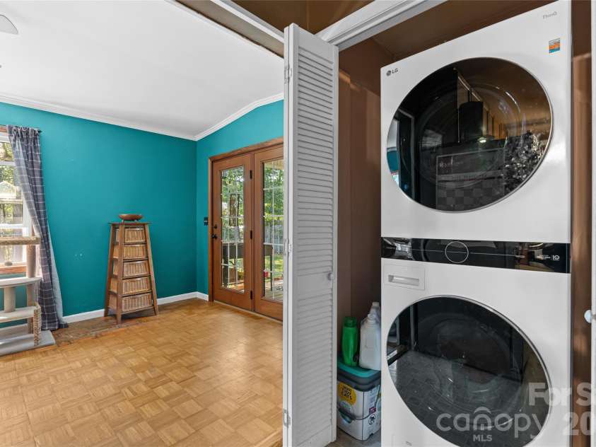 1025 Old US 70 Highway, Black Mountain, NC 28711.  MLS# CAR4414850, YatesRealty ID 50877. 