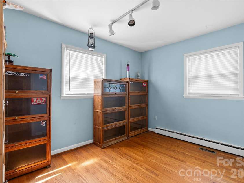 1025 Old US 70 Highway, Black Mountain, NC 28711.  MLS# CAR4414850, YatesRealty ID 50877. 