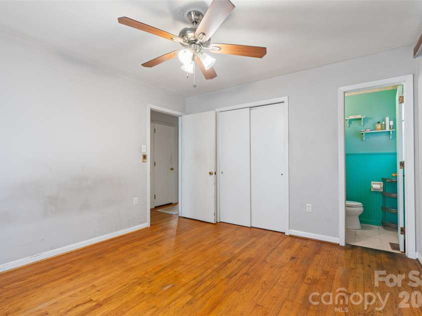 1025 Old US 70 Highway, Black Mountain, NC 28711.  MLS# CAR4414850, YatesRealty ID 50877. 