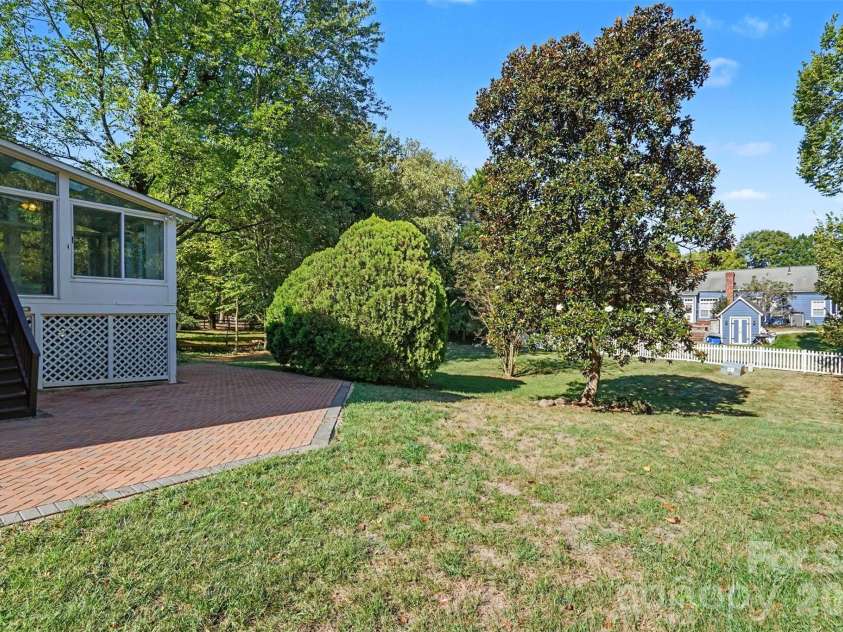 8710 Twin Trail Drive, Huntersville, NC 28078.  MLS# CAR4419828, YatesRealty ID 50878. Backyard