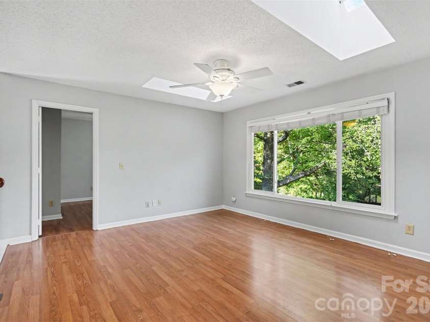 8710 Twin Trail Drive, Huntersville, NC 28078.  MLS# CAR4419828, YatesRealty ID 50878. Flex/Loft Area