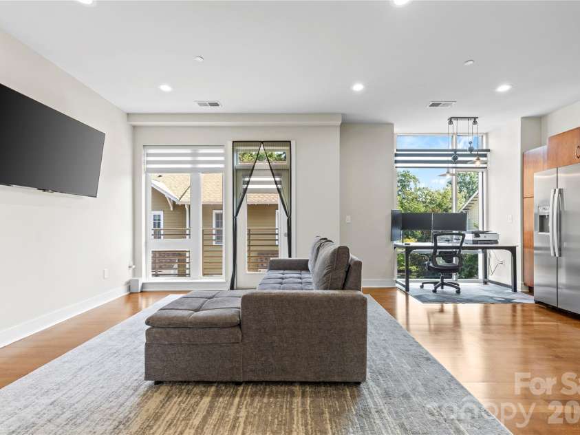 300 Magnolia Avenue, Charlotte, NC 28203.  MLS# CAR4342989, YatesRealty ID 50879. 