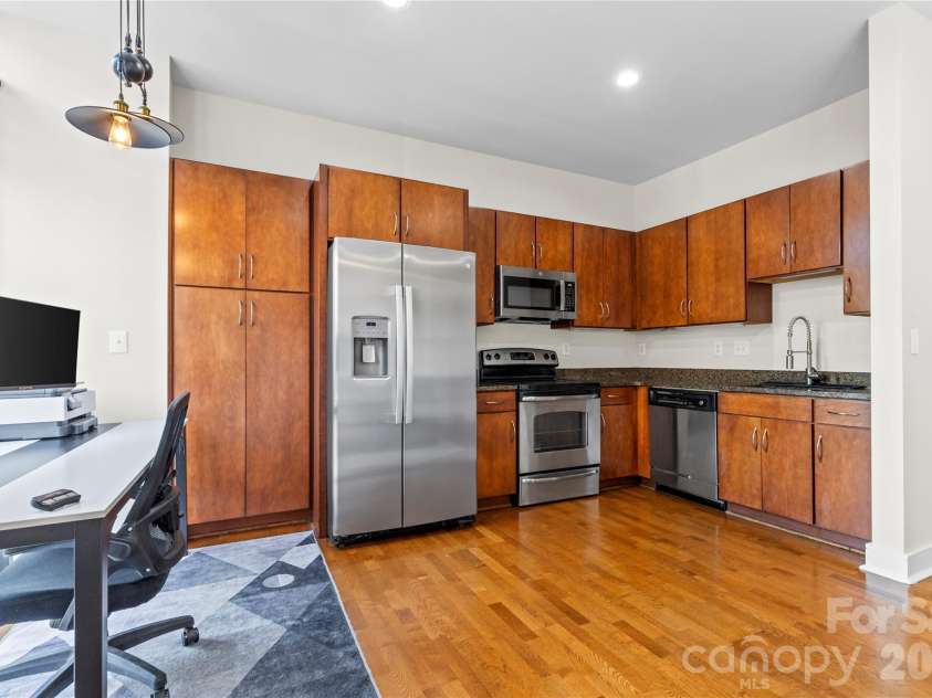 300 Magnolia Avenue, Charlotte, NC 28203.  MLS# CAR4342989, YatesRealty ID 50879. 