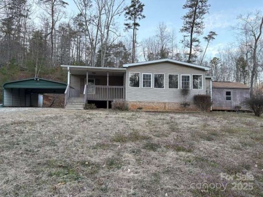 180 Fisher Drive, Marion, NC 28752.  MLS# CAR4234248, YatesRealty ID 5088. 