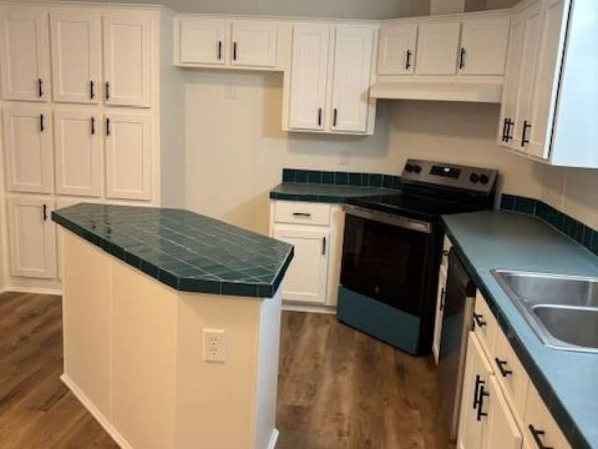 180 Fisher Drive, Marion, NC 28752.  MLS# CAR4234248, YatesRealty ID 5088. 