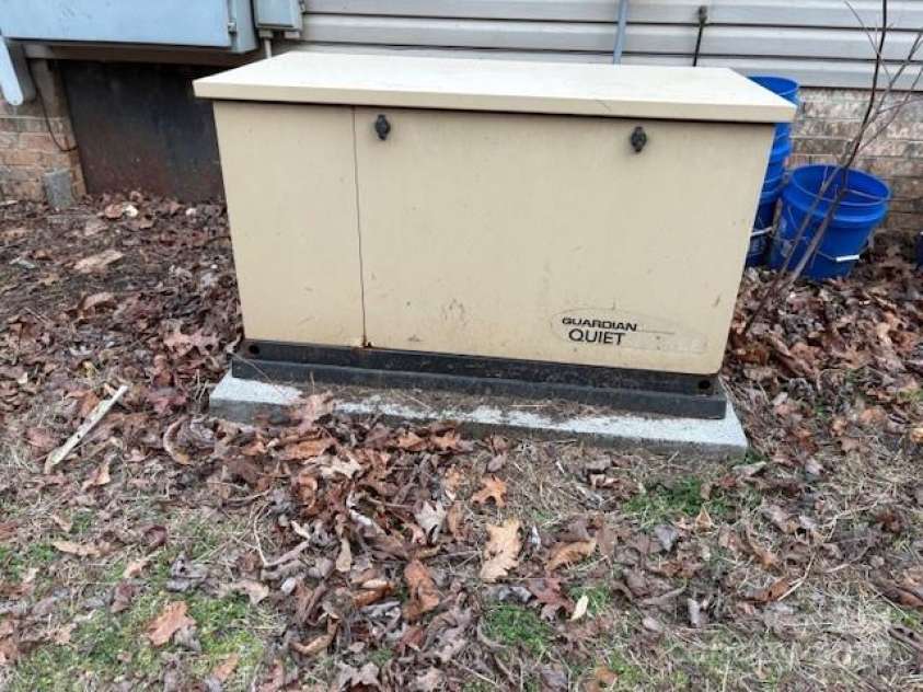 180 Fisher Drive, Marion, NC 28752.  MLS# CAR4234248, YatesRealty ID 5088. 